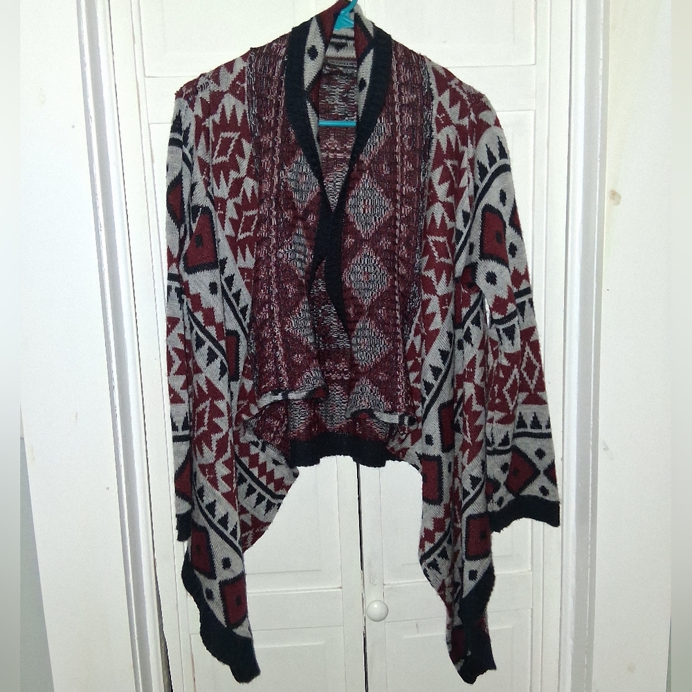 A Knitch Above Geometric Pattern Sweater Cardigan - Red and Black